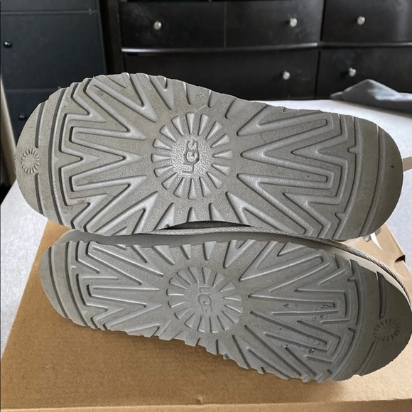 Ugg boots - Picture 5 of 6